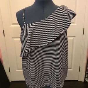 NWOT SUMMER TOP